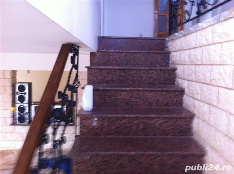 Casă cu 5 camere cu Teren 400 Mp în Teișani