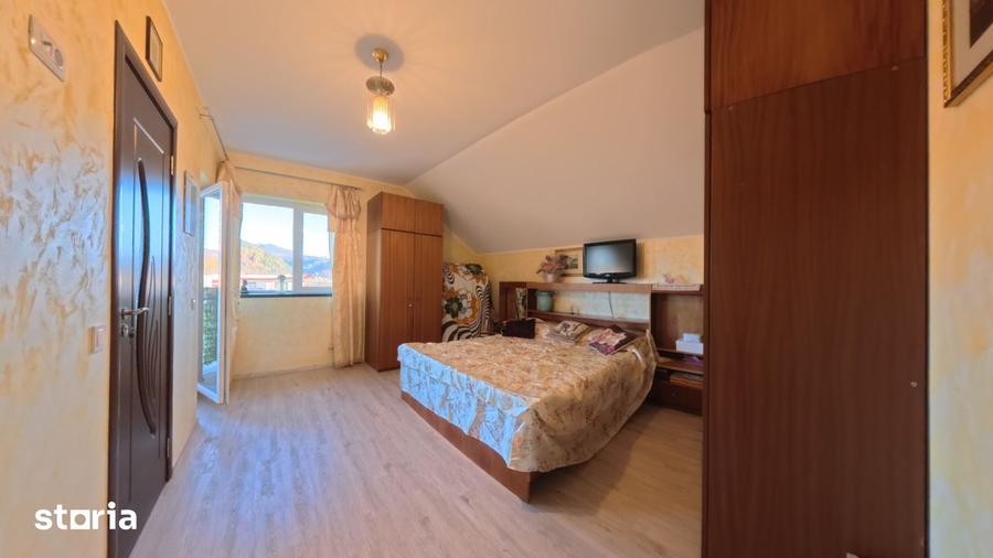 Casă cu 4 camere cu Teren 486 Mp în Central