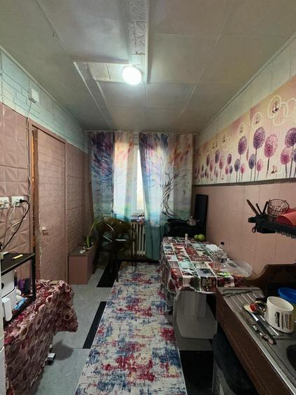 Apartament cu 3 camere decomandat în Drumul Taberei