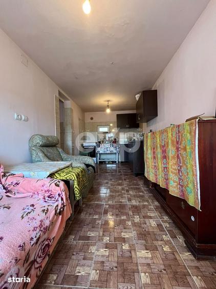 Casă cu 3 camere cu Teren 1140 Mp în Central