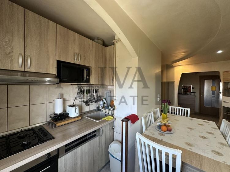 Apartament cu 4 camere decomandat, mobilat în Bucovina