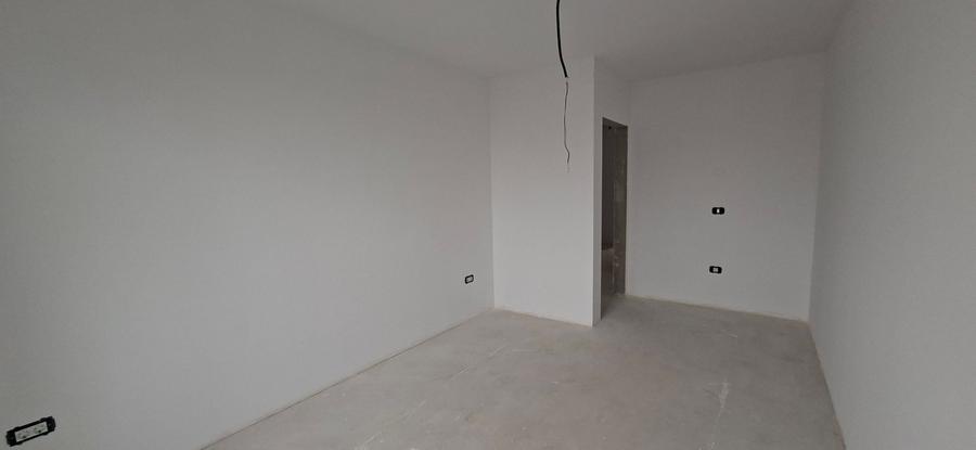 Duplex cu 4 camere cu Canalizare în Dumbrăvița
