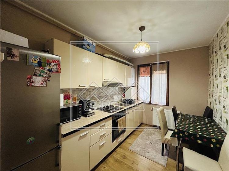 Apartament cu 2 camere decomandat în Șelimbăr