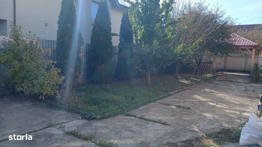Casă cu 4 camere în Sânpetru
