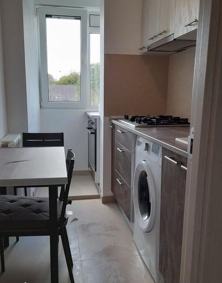 Apartament cu 2 camere semidecomandat, mobilat în Militari
