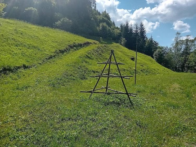 Teren de 5800 mp, în Dămuc