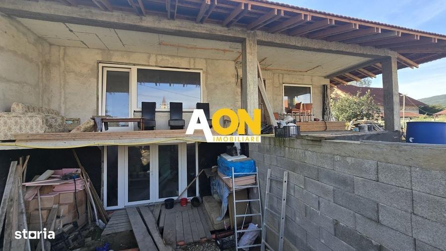 Casă cu 4 camere cu Teren 400 Mp în Micești