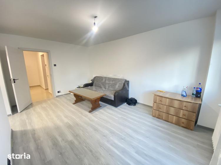 Apartament cu 2 camere semidecomandat, mobilat în Rahova