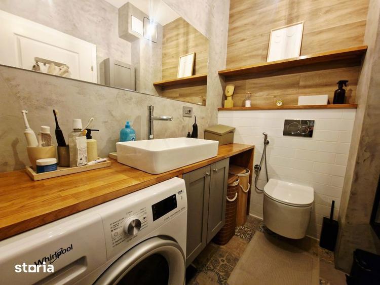 Apartament cu 3 camere semidecomandat, mobilat în Bună Ziua