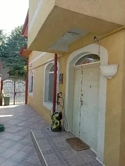 Casă cu 6 camere cu Teren 150 Mp în Central