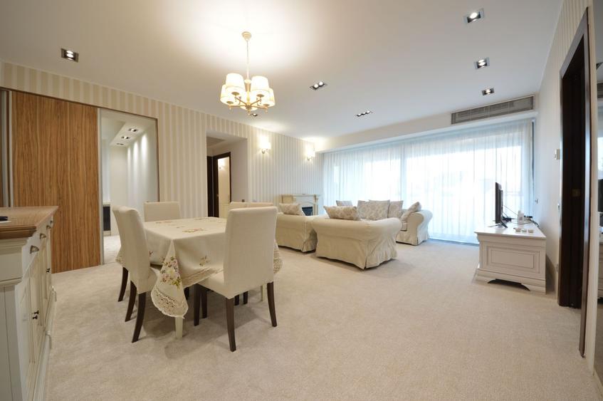 Apartament cu 3 camere semidecomandat, mobilat în Șoseaua Nordului