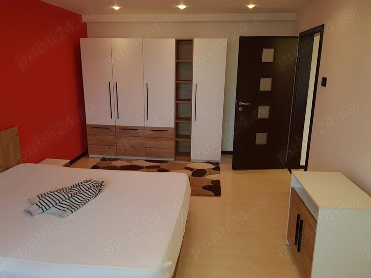 Apartament cu 3 camere decomandat în Dacia