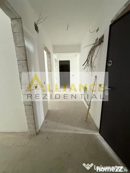 Apartament cu 3 camere decomandat în Berceni