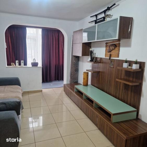 Apartament cu 3 camere, mobilat în Central
