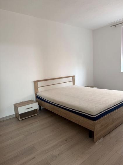 Apartament cu 2 camere semidecomandat în Girocului