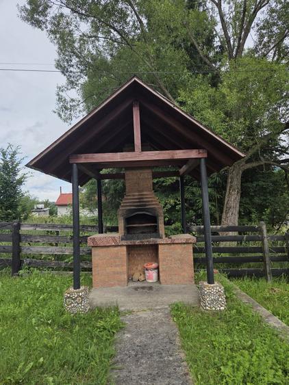 Casă cu 3 camere în Greșu