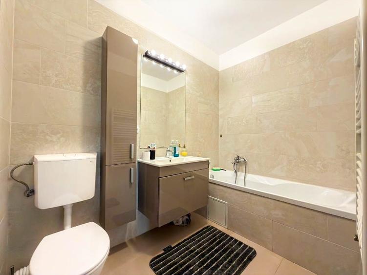 Apartament cu 2 camere semidecomandat, mobilat în Florești
