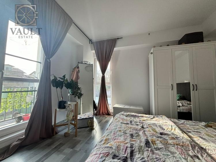 Apartament cu 3 camere semidecomandat, mobilat în Mogoșoaia