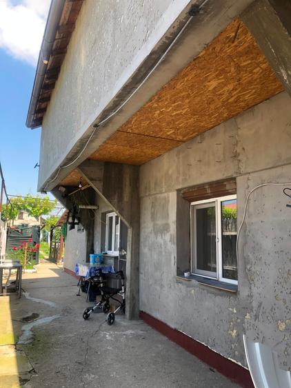Casă cu 6 camere cu Teren 413 Mp în Vest