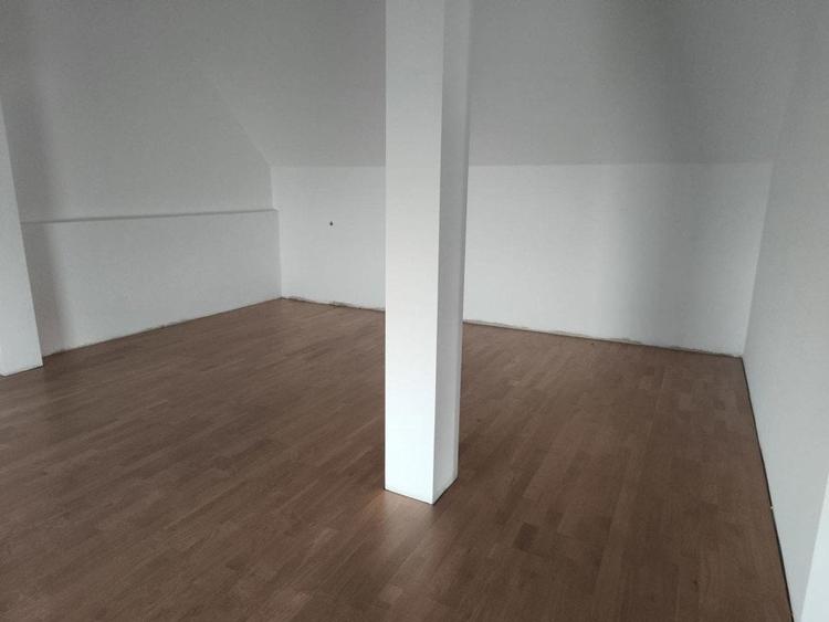 Casa finisata, teren 2500mp, Marginea - 2