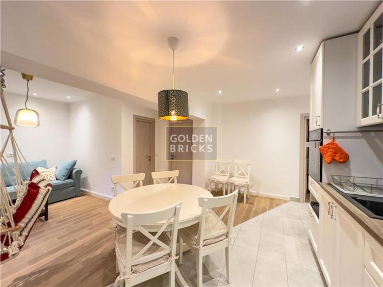 Apartament cu 3 camere decomandat, mobilat în Tineretului