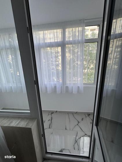 Apartament cu 3 camere decomandat în Central — fotografia 1