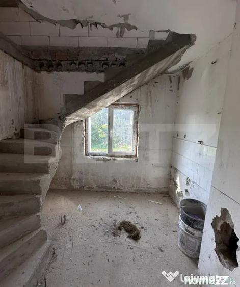 Casă cu 4 camere cu Teren 500 Mp în Gherla
