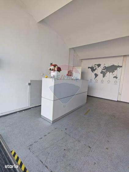 Spațiu comercial, de 2,100 mp, în Valea Rosie