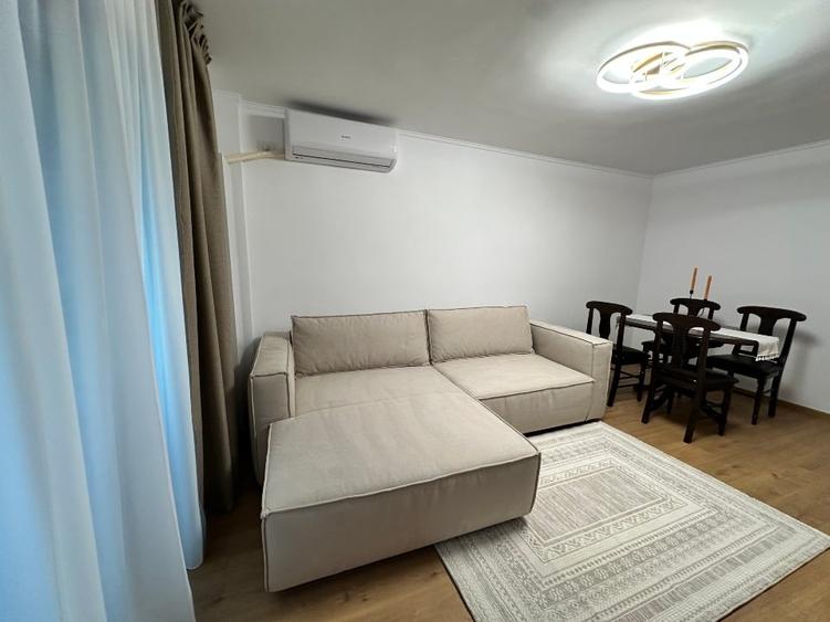 Apartament cu 3 camere decomandat, mobilat în Dacia