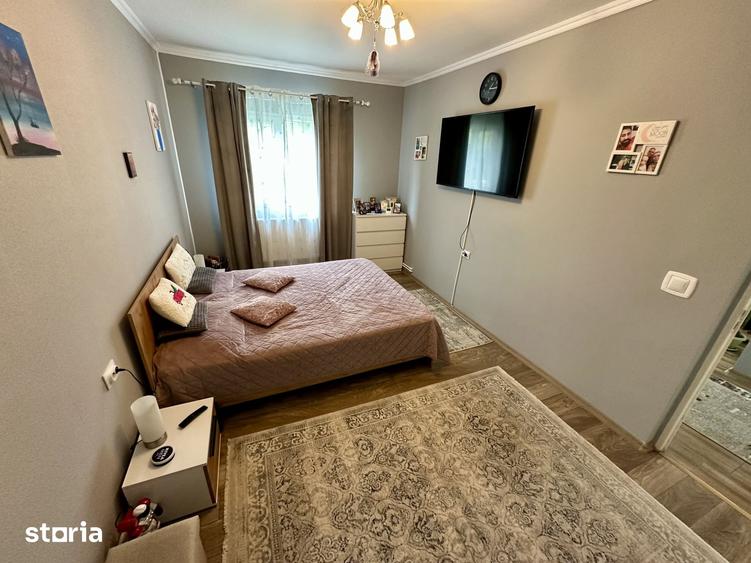 Casă cu 6 camere cu Teren 717 Mp în Holboca