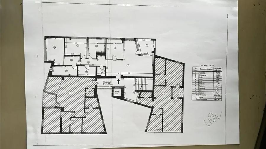 Apartament cu 4 camere decomandat, mobilat în Nord-Est