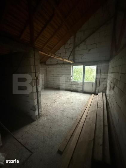 Casă cu 6 camere cu Teren 1000 Mp în Șcheia