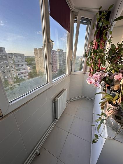 Apartament cu 4 camere decomandat în Apusului