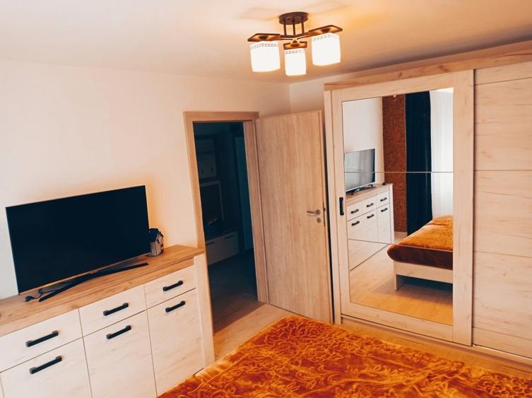 Apartament cu 2 camere decomandat, mobilat în Banat
