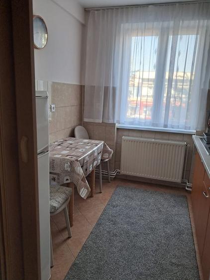 Apartament cu 2 camere semidecomandat în Lotrioara