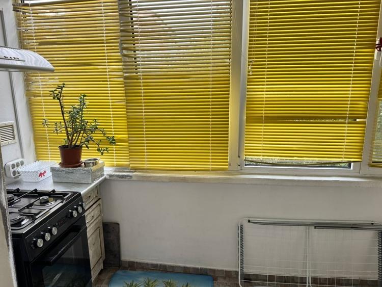 Apartament cu 2 camere decomandat în Hotvon