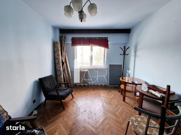 Apartament cu 3 camere decomandat în Republicii
