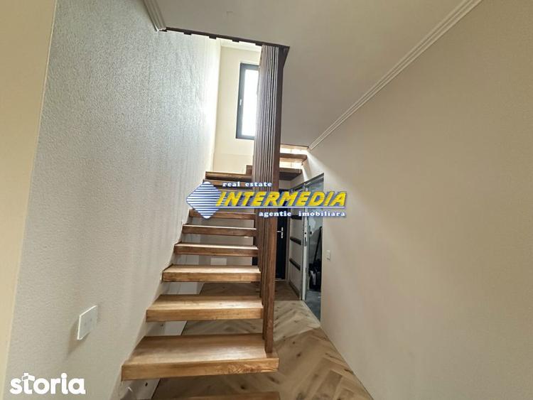 Casă cu 5 camere cu Canalizare în Ighiu