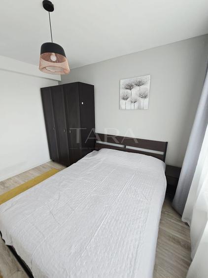 Apartament cu 3 camere decomandat, mobilat în Florești