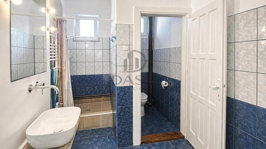 Apartament cu 4 camere decomandat, mobilat în Ștrand