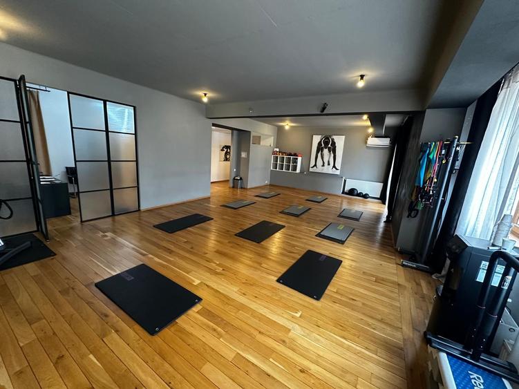 Apartament cu 4 camere decomandat în Dacia