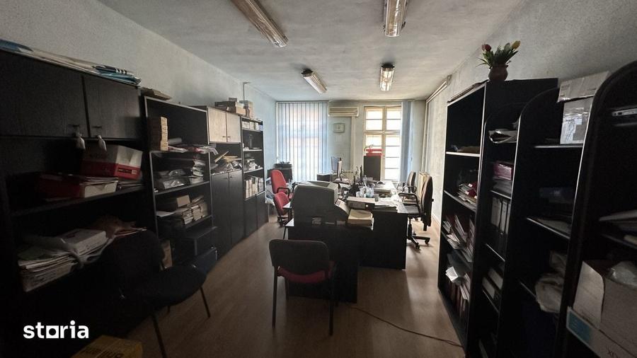Apartament cu 7 camere în Central