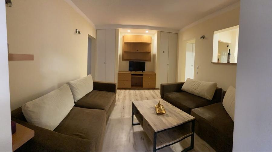 Apartament cu 2 camere decomandat în City Park Mall