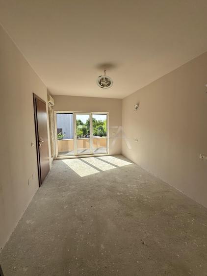 Duplex cu 6 camere cu Canalizare în Pipera