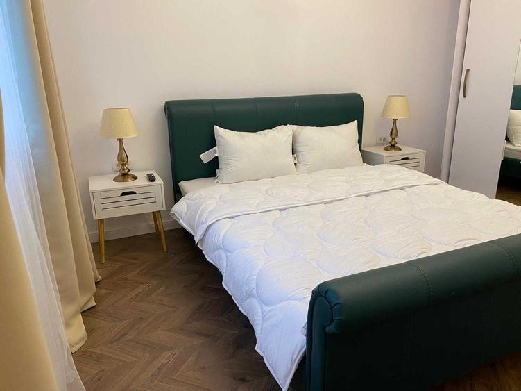 Apartament cu 3 camere decomandat în Exterior Vest