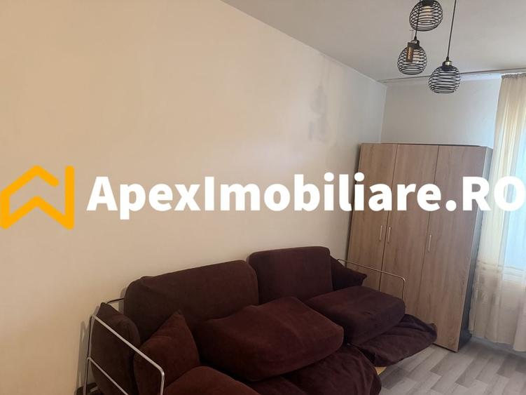 Garsonieră decomandată, mobilată în Titan