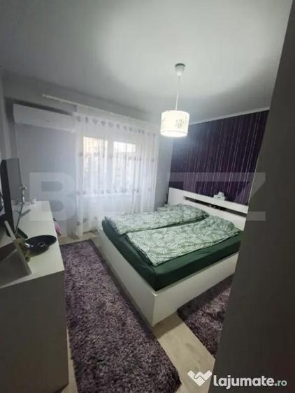 Apartament cu 3 camere semidecomandat în Nufărul