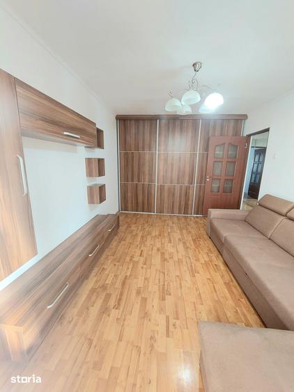 Apartament cu 3 camere decomandat în Decebal