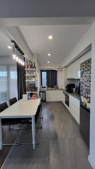 Apartament cu 3 camere decomandat în Banu Manta