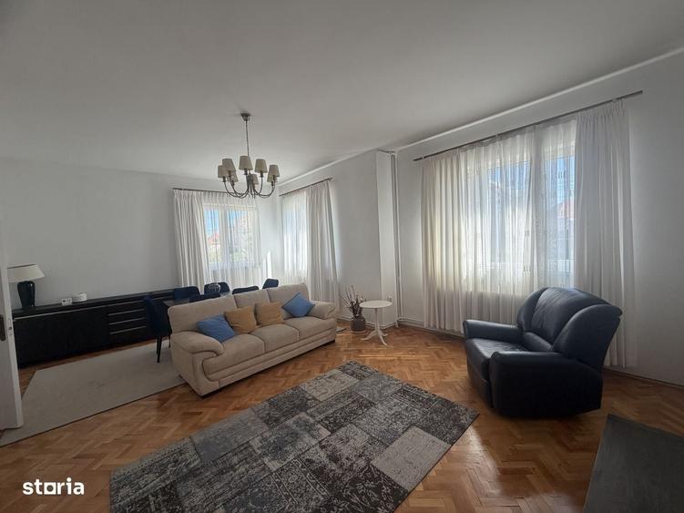 Casă cu 4 camere decomandat cu Teren 200 Mp în Sub Arini